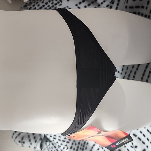 Sexy Thong - Picture 2 of 4